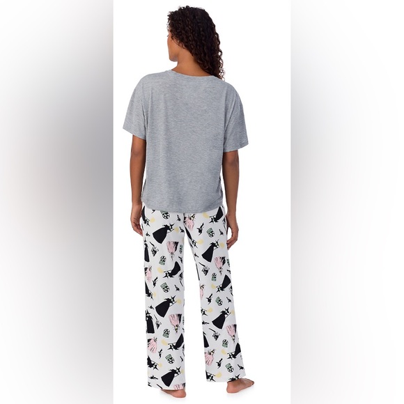 NWT The Wizard of Oz Pajamas- 2 piece set - Picture 3 of 4